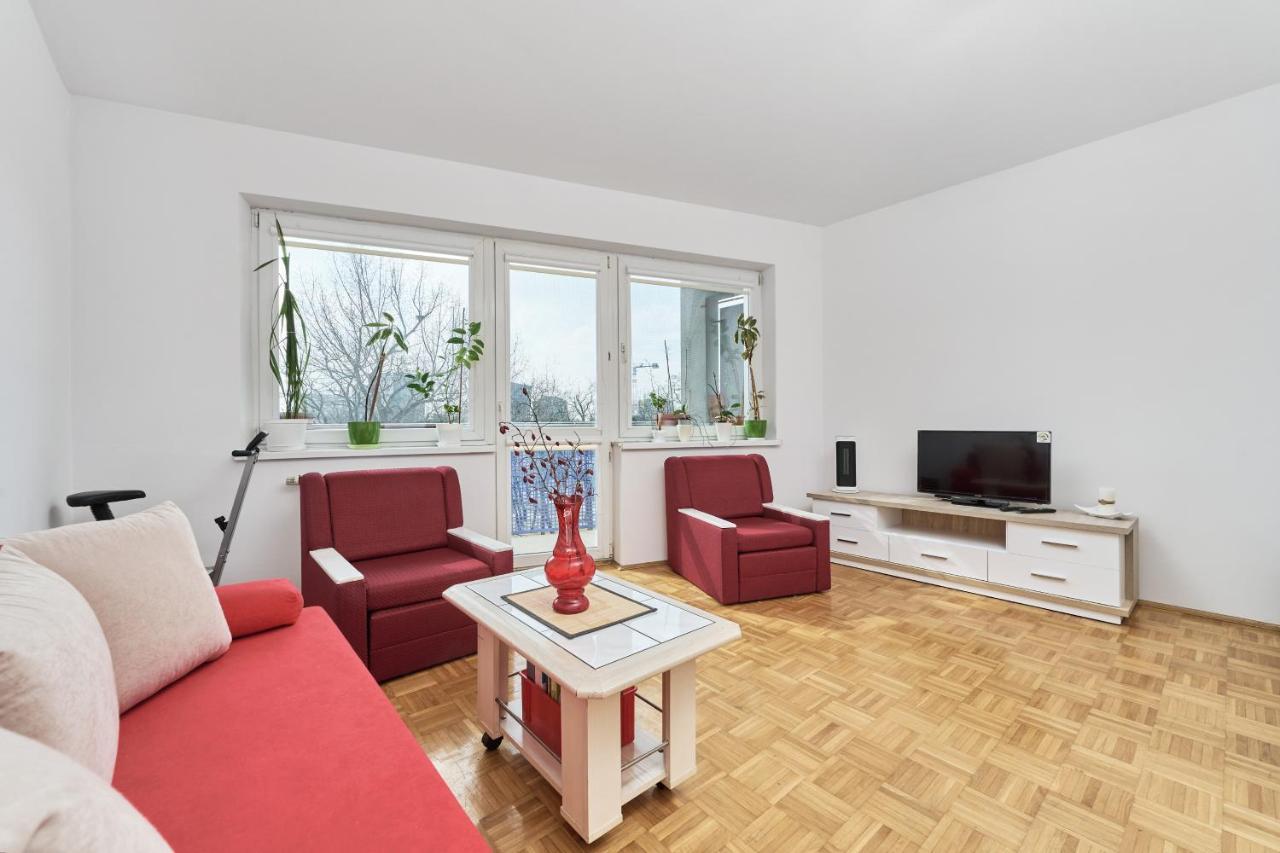Apartments Wroclaw Legnicka By Noclegi Renters Bagian luar foto
