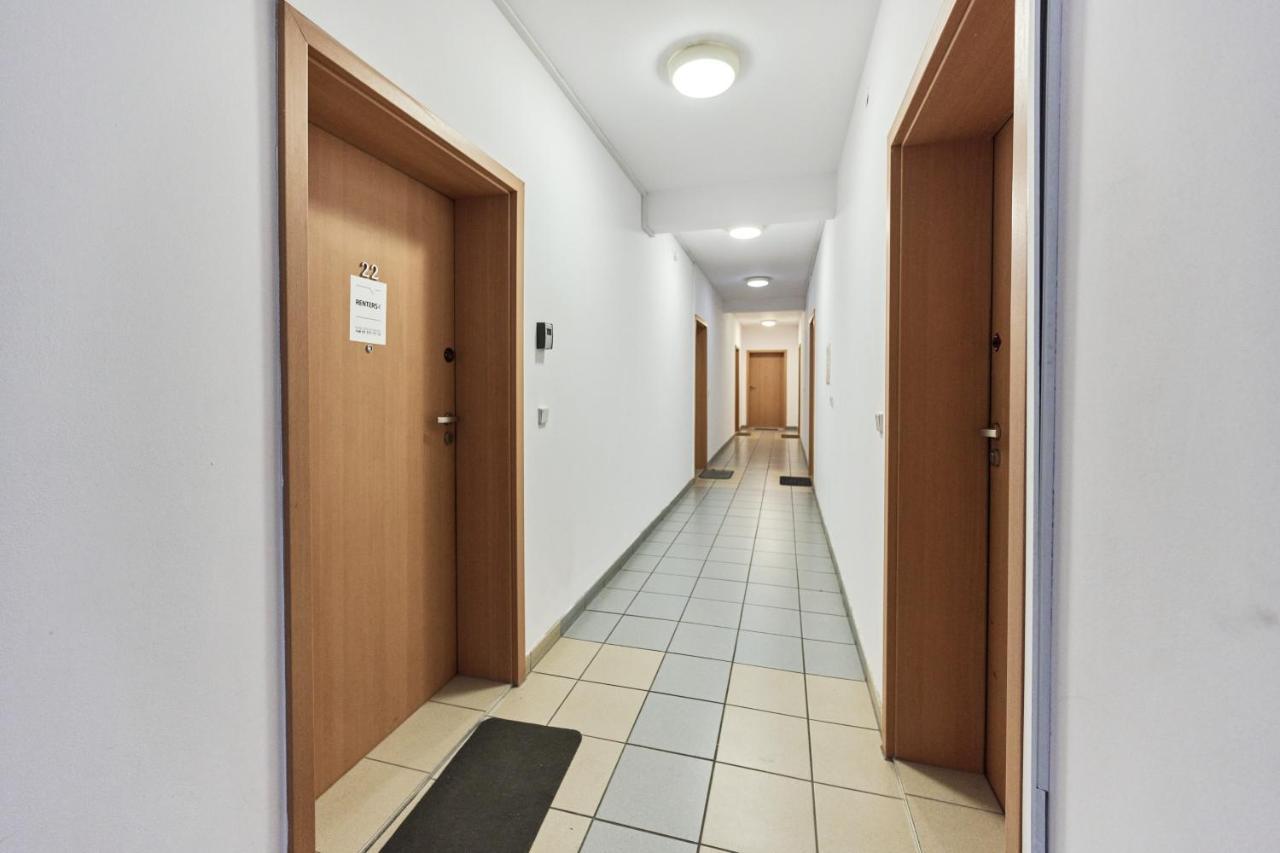 Apartments Wroclaw Legnicka By Noclegi Renters Bagian luar foto