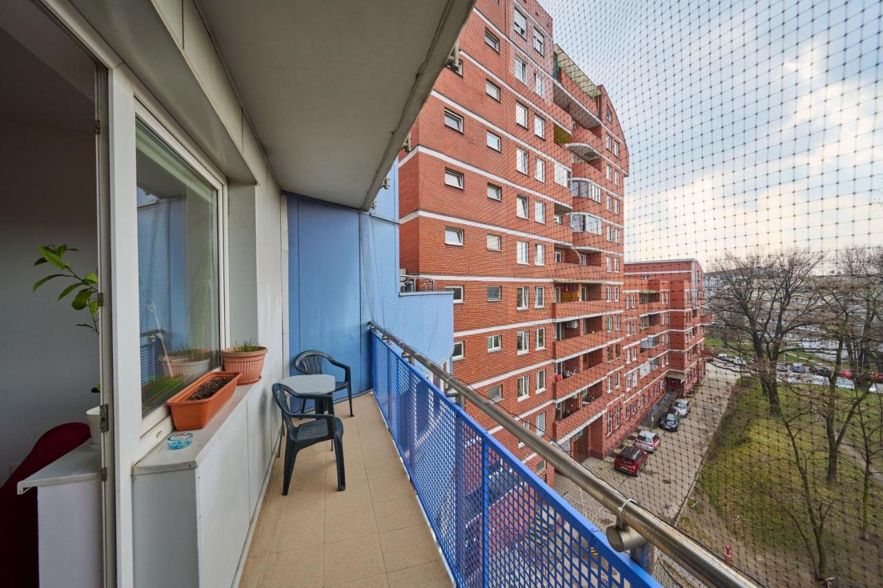 Apartments Wroclaw Legnicka By Noclegi Renters Bagian luar foto