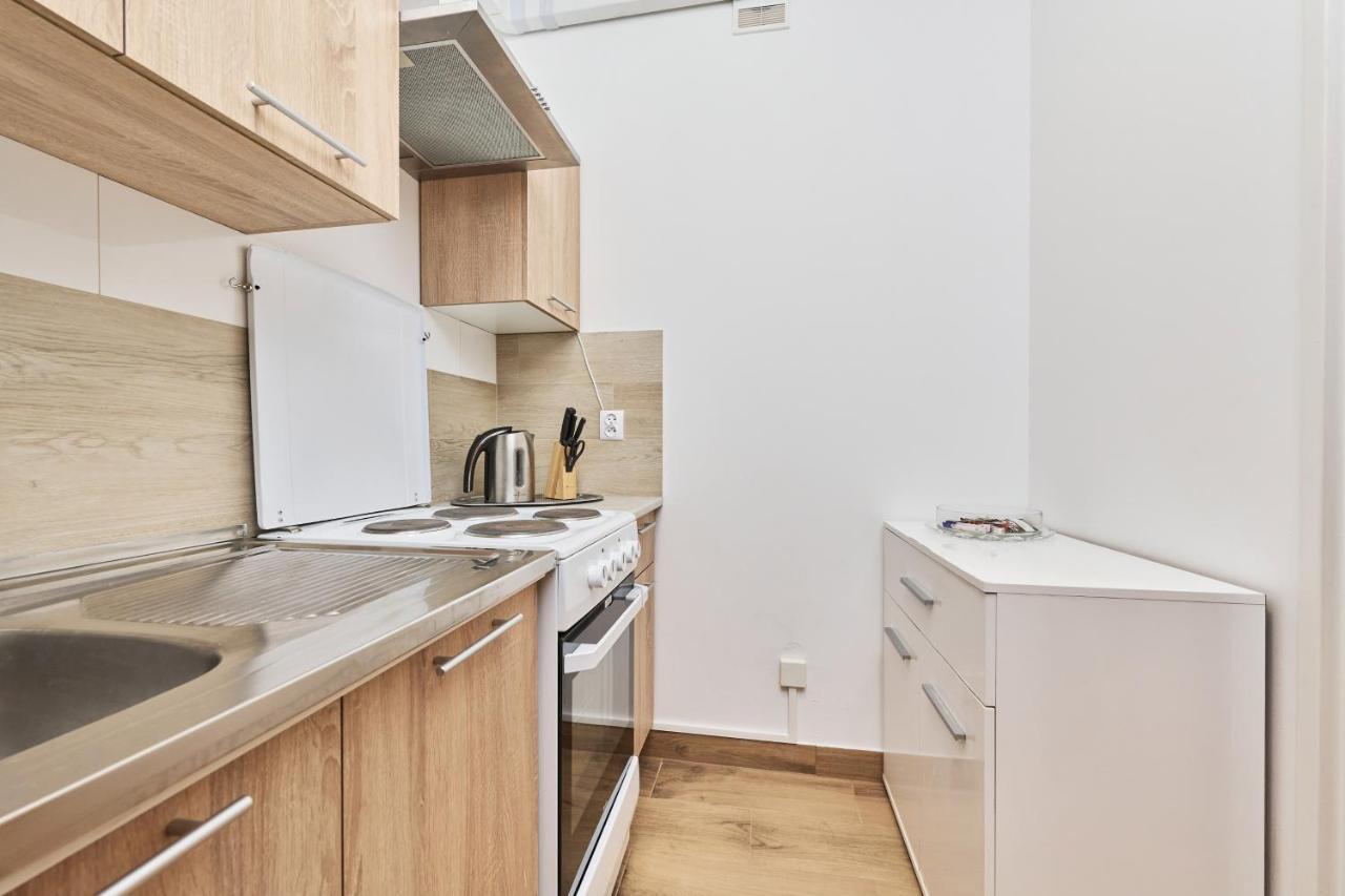 Apartments Wroclaw Legnicka By Noclegi Renters Bagian luar foto