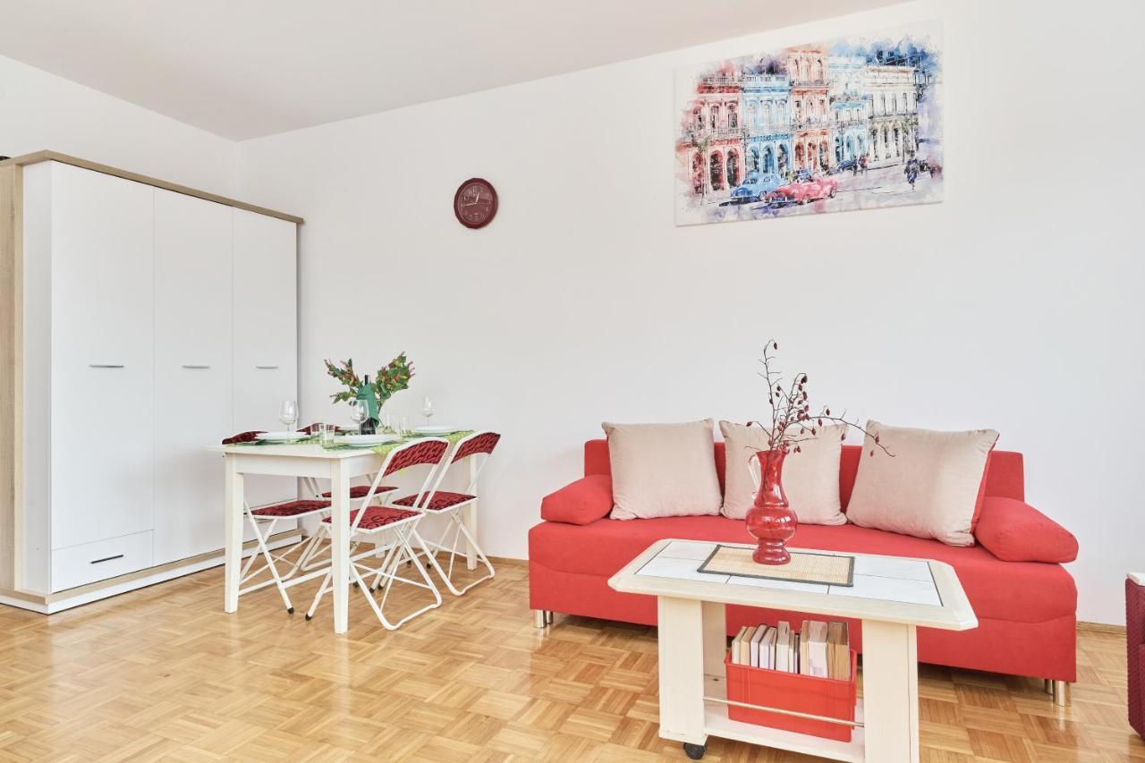 Apartments Wroclaw Legnicka By Noclegi Renters Bagian luar foto